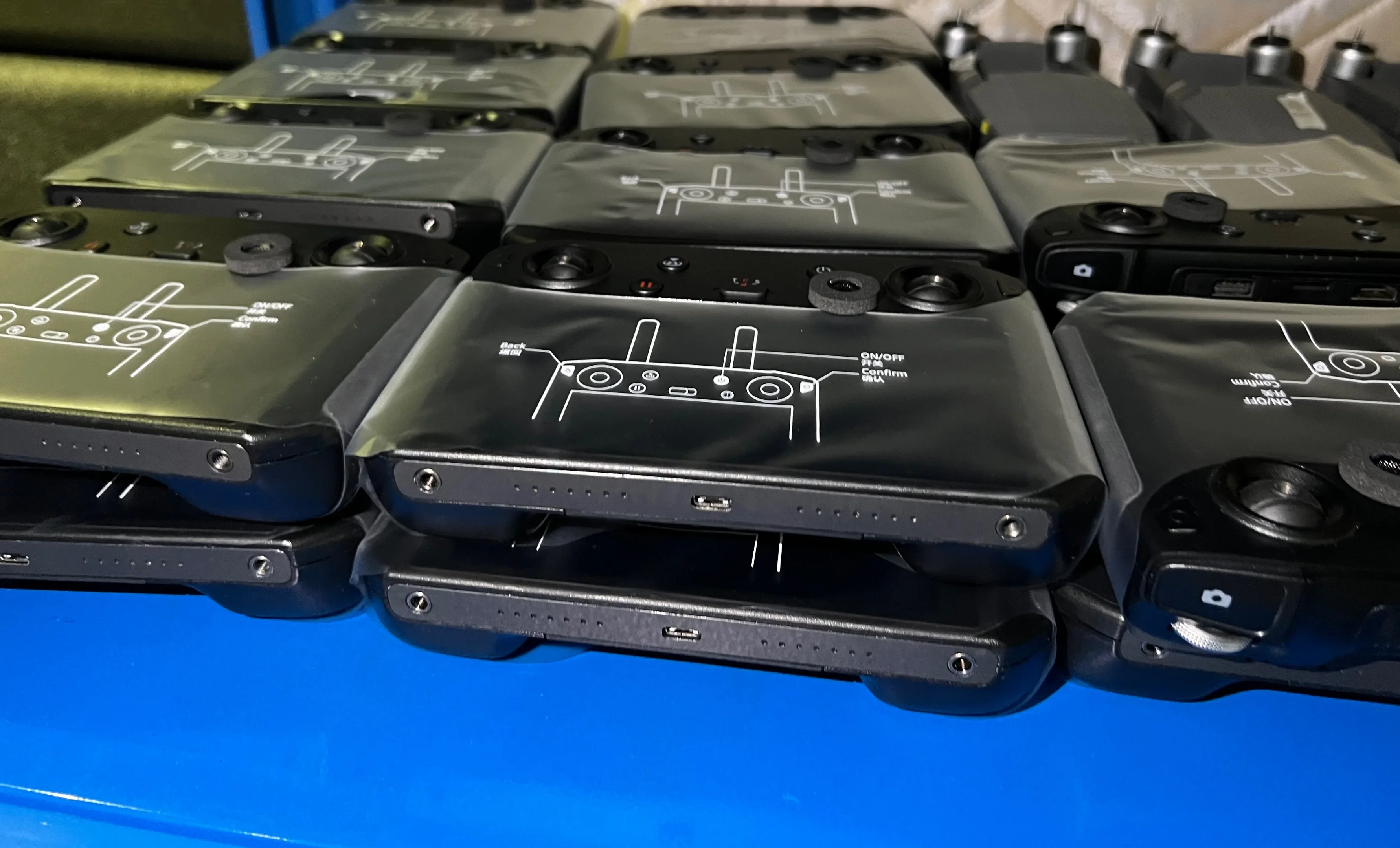 Drone Thermal Imaging - Matrice 300シリーズ スマートコントローラー エンタープライズ 超高輝度5.5インチ1080pディスプレイ搭載 NA&EU&JP&CHT対応